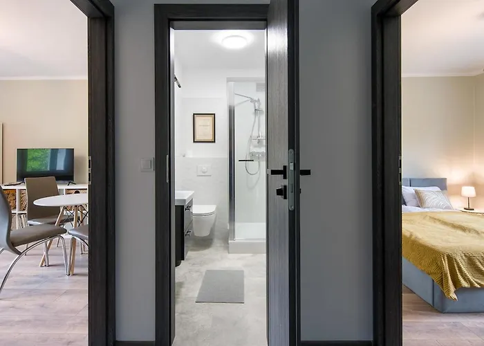 Spacious Oasis In The Center Διαμέρισμα *