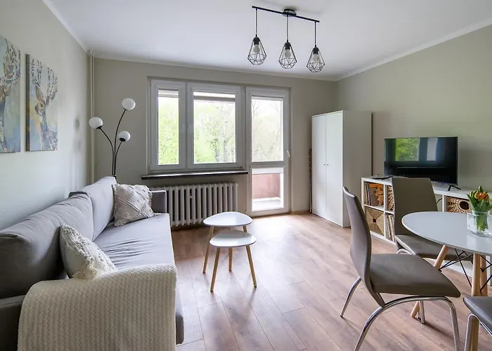 Spacious Oasis In The Center