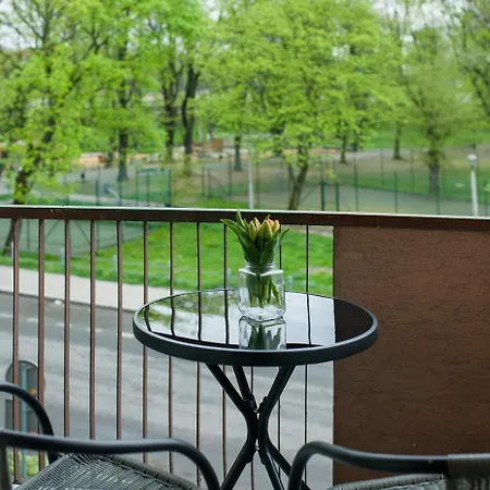 Spacious Oasis In The Center *