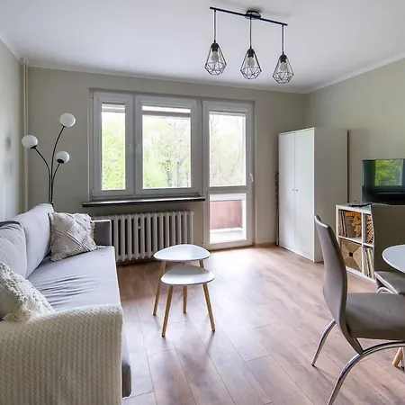 Spacious Oasis In The Center